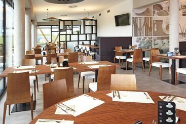 酒店 Konference Park