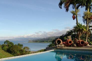 هتل La Mansion Inn Arenal