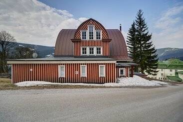 هتل Pension Villa Miluška