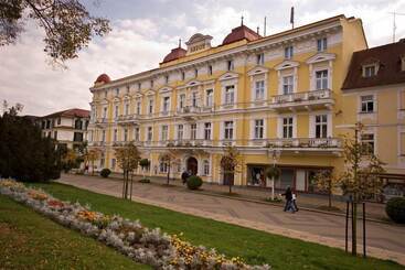 هتل Savoy Spa & Kur