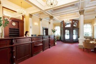 هتل Savoy Spa & Kur