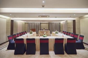 هتل The P L Palace Agra
