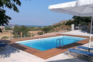 هتل Troyan Hill Apartments