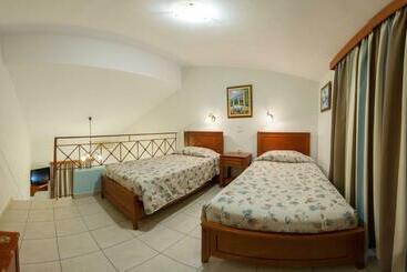 هتل Villa Diamond