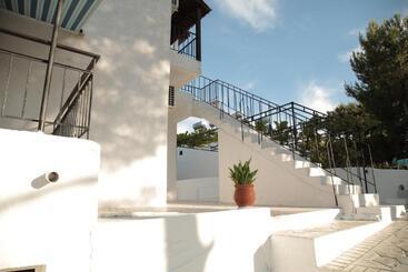 هتل Villa Elpiniki