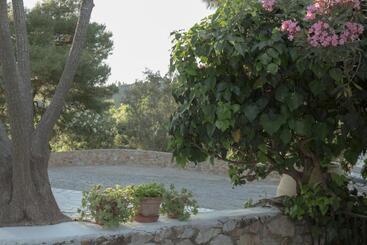 هتل Villa Elpiniki