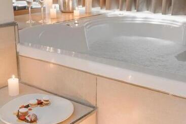 هتل Costa Del Sol Wyndham Pucallpa
