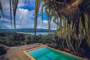 Lake Arenal Jungle Resort & Brewery - Tilarán