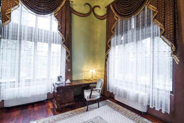 Rubezahl Marienbad Luxury Historical Castle Hotel & Golf Castle Hotel Collection