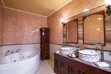 Rubezahl Marienbad Luxury Historical Castle Hotel & Golf Castle Hotel Collection