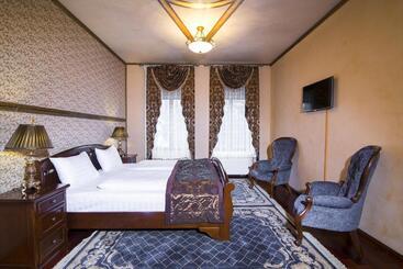 Rubezahl Marienbad Luxury Historical Castle Hotel & Golf Castle Hotel Collection