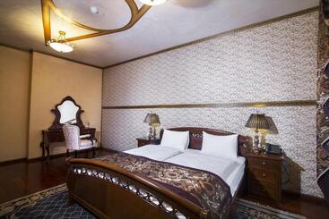 Rubezahl Marienbad Luxury Historical Castle Hotel & Golf Castle Hotel Collection