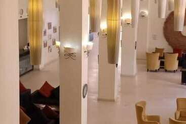 Aun Hotel Conference Centre And Spa