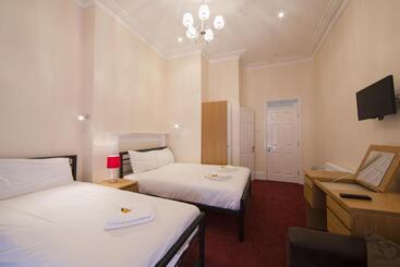 تختخواب و صبحانه Royal London Hotel By Saba