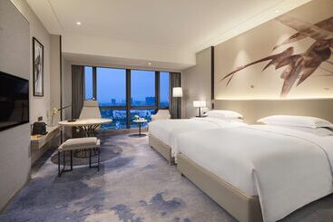 Doubletree By Hilton Hotel Shenzhen Longhua