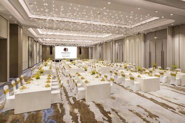 Doubletree By Hilton Hotel Shenzhen Longhua