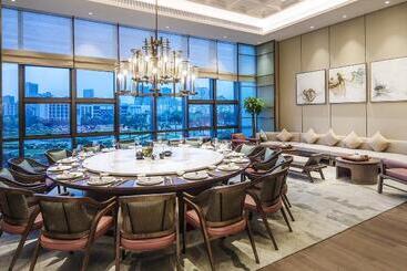 Doubletree By Hilton Hotel Shenzhen Longhua