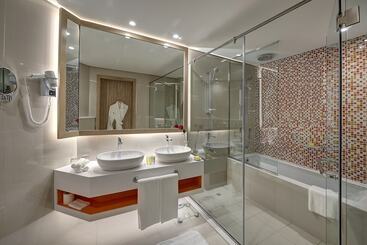 هتل Al Khoory Atrium