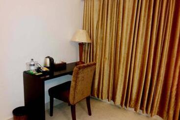 هتل Aristos Boutique & Suites
