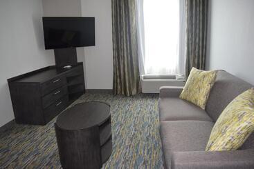 هتل Candlewood Suites   Nashville Metro Center, An Ihg