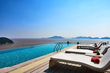 هتل Crowne Plaza Ningbo Xiangshan Sea View By Ihg
