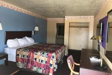 هتل Delux Inn