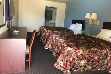 هتل Delux Inn