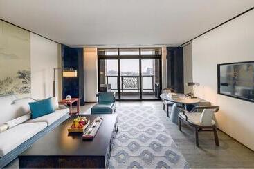هتل Hangzhou Jiutai