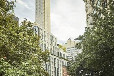 Four Seasons Hotel New York Downtown