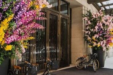 Four Seasons Hotel New York Downtown