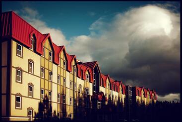 هتل Backpacker College At Memorial University   Grenfell Campus