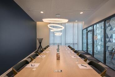 هتل Holiday Inn Express   Siegen, An Ihg