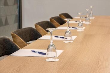 هتل Holiday Inn Express   Siegen, An Ihg