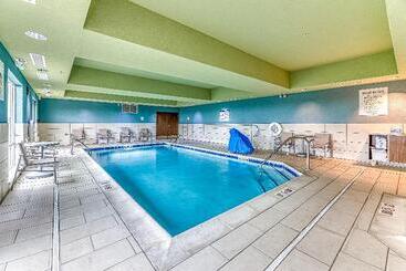 هتل Holiday Inn Express & Suites   Rantoul, An Ihg