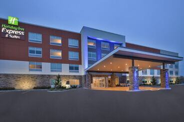 هتل Holiday Inn Express & Suites Parkersburg East, An Ihg