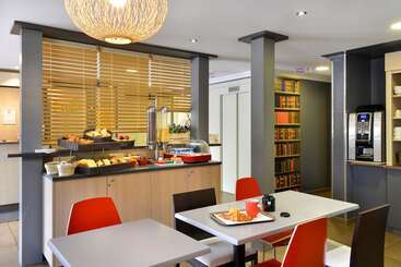 هتل Kyriad Direct Orleans   La Chapelle St Mesmin