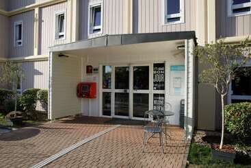 هتل Kyriad Direct Orleans   La Chapelle St Mesmin