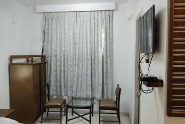 هتل Maharaja Residency