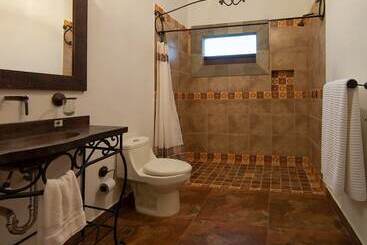 هتل Mansion Del Virrey