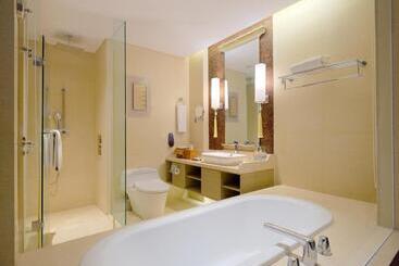 هتل Movenpick Resort & Spa Jimbaran Bali