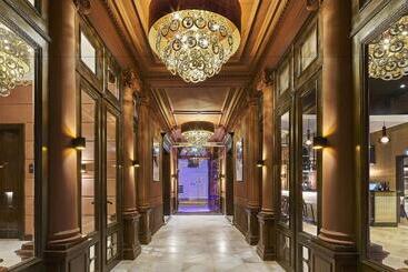 酒店 Nassau Breda, Autograph Collection