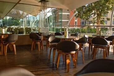 The Concord Hotel & Suites