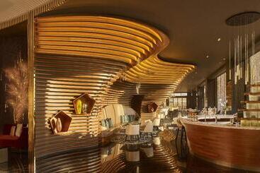 هتل The Ritzcarlton, Astana