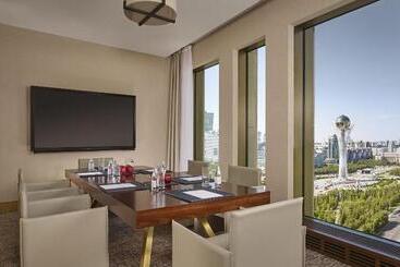 هتل The Ritzcarlton, Astana