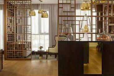 هتل The Ritzcarlton, Astana