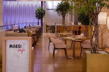 هتل The Ritzcarlton, Astana