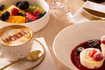 هتل The Ritzcarlton, Astana