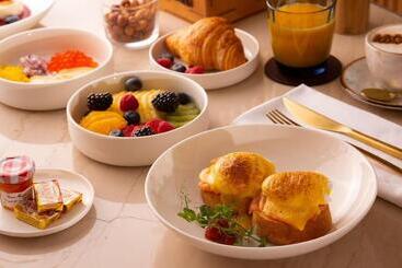 هتل The Ritzcarlton, Astana