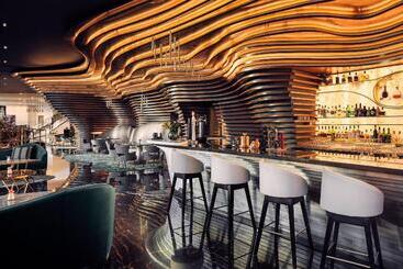 هتل The Ritzcarlton, Astana