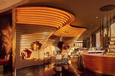 هتل The Ritzcarlton, Astana